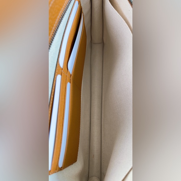 Authentic Gucci X Disney Clutch Pouch Mickey Mouse Mini GG Supreme Canvas - Picture 7 of 16